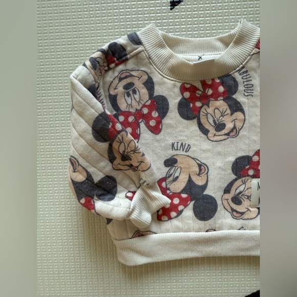 Disney|Baby girl quilted crewneck sweater,Minnie Mouse in neutral cream•••0-3M - Picture 2 of 4